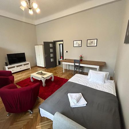 Fullmoon Apartments 2 Сегед Екстериор снимка