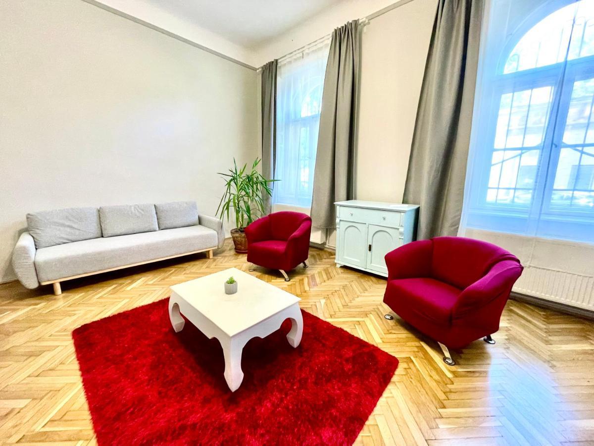 Fullmoon Apartments 2 Сегед Екстериор снимка
