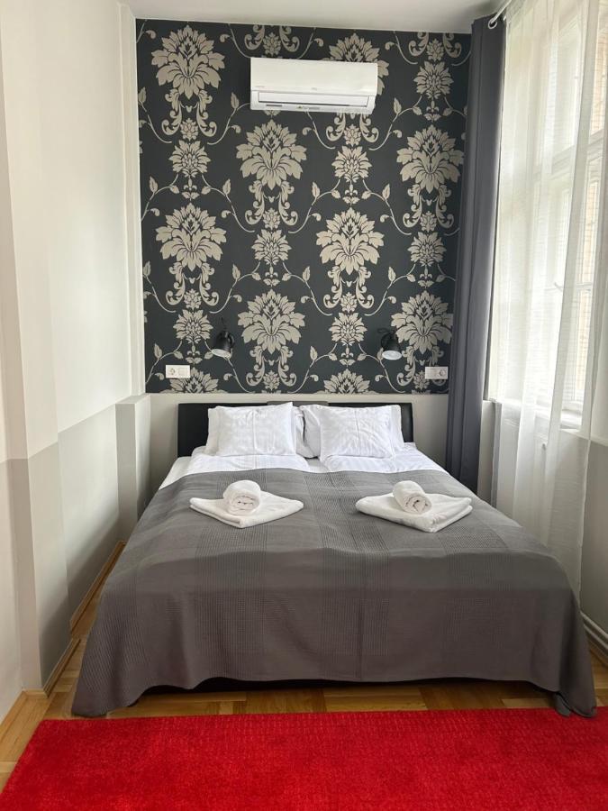 Fullmoon Apartments 2 Сегед Екстериор снимка