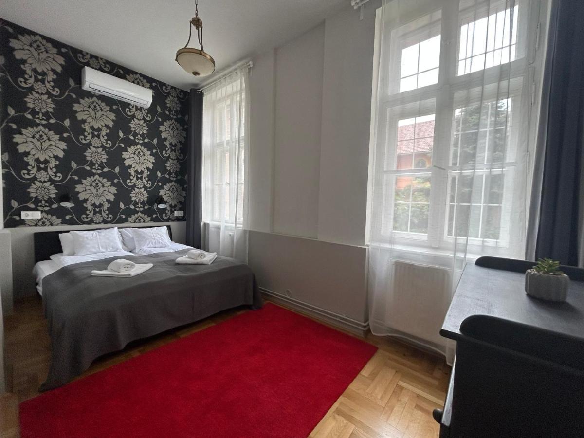 Fullmoon Apartments 2 Сегед Екстериор снимка